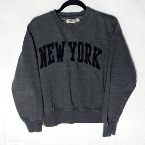 New York Popular New York Grey Pullover Crew Neck Sweatshirt S